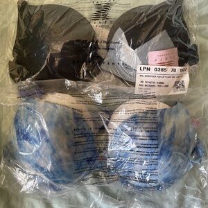NWT Savage X Fenty Blue and Black Bra Set